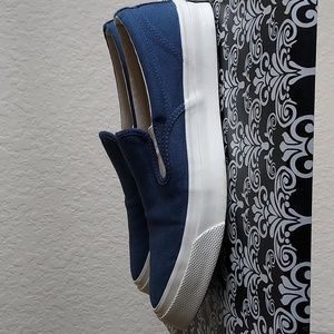 Converse slip on size 10